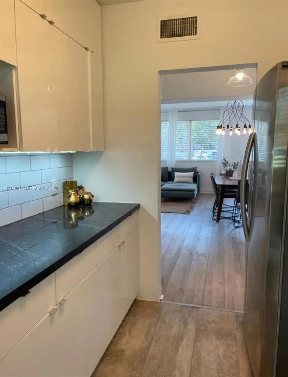 75 S Shore Dr, #7A