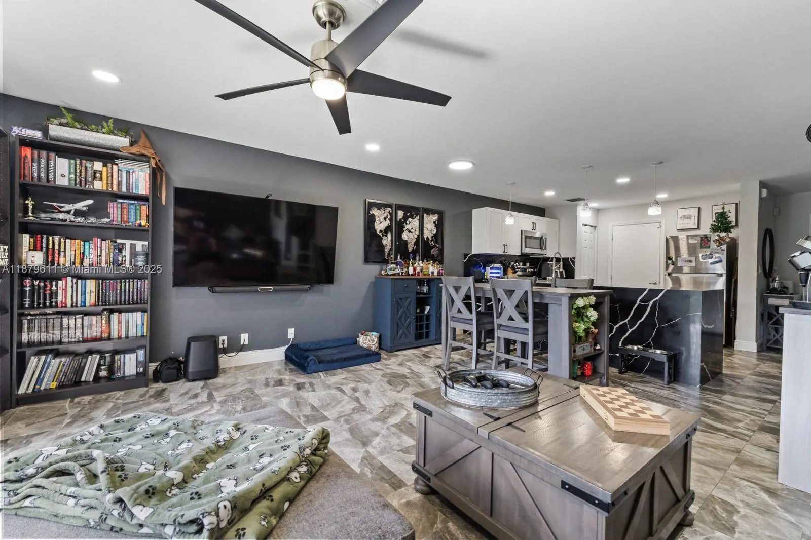 8532 W Southgate Shores Cir