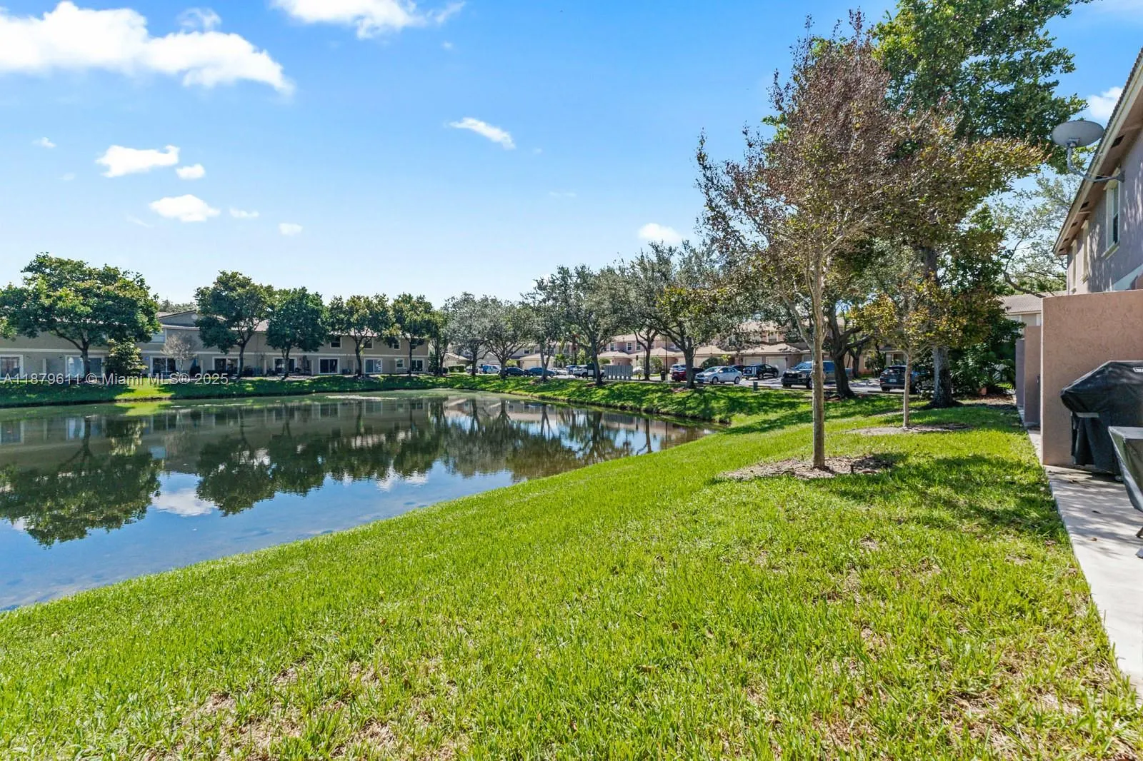 8532 W Southgate Shores Cir