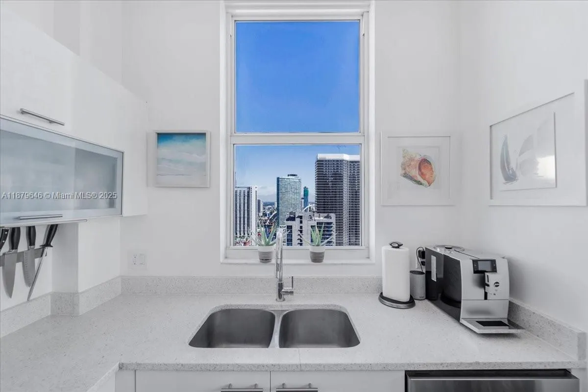 133 NE 2nd Ave, #3601