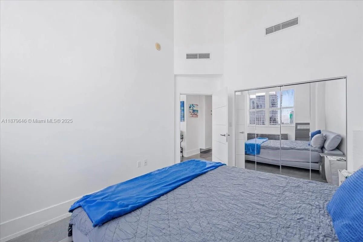 133 NE 2nd Ave, #3601
