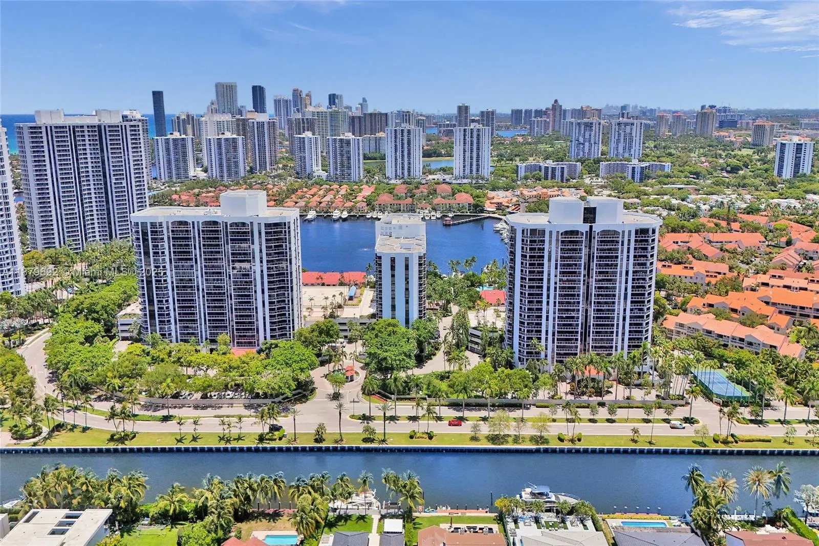 3640 Yacht Club Dr, #1704