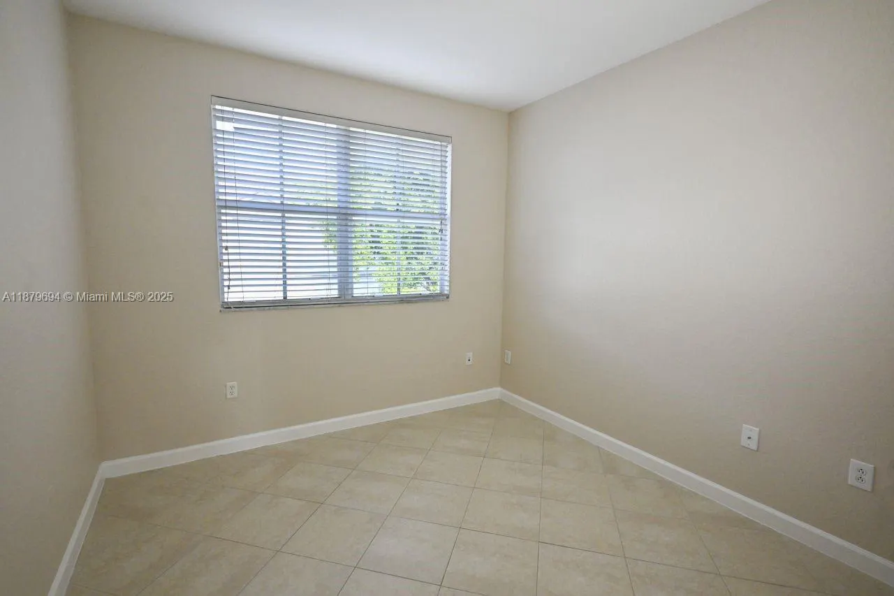 8134 NW 107th Path