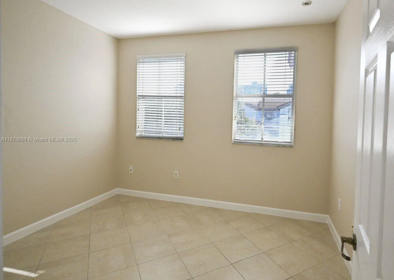 8134 NW 107th Path