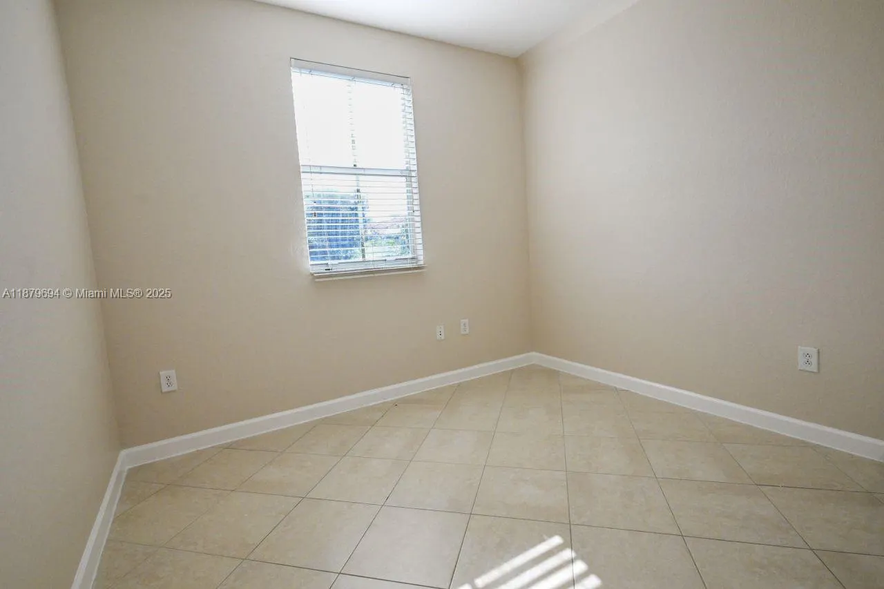 8134 NW 107th Path