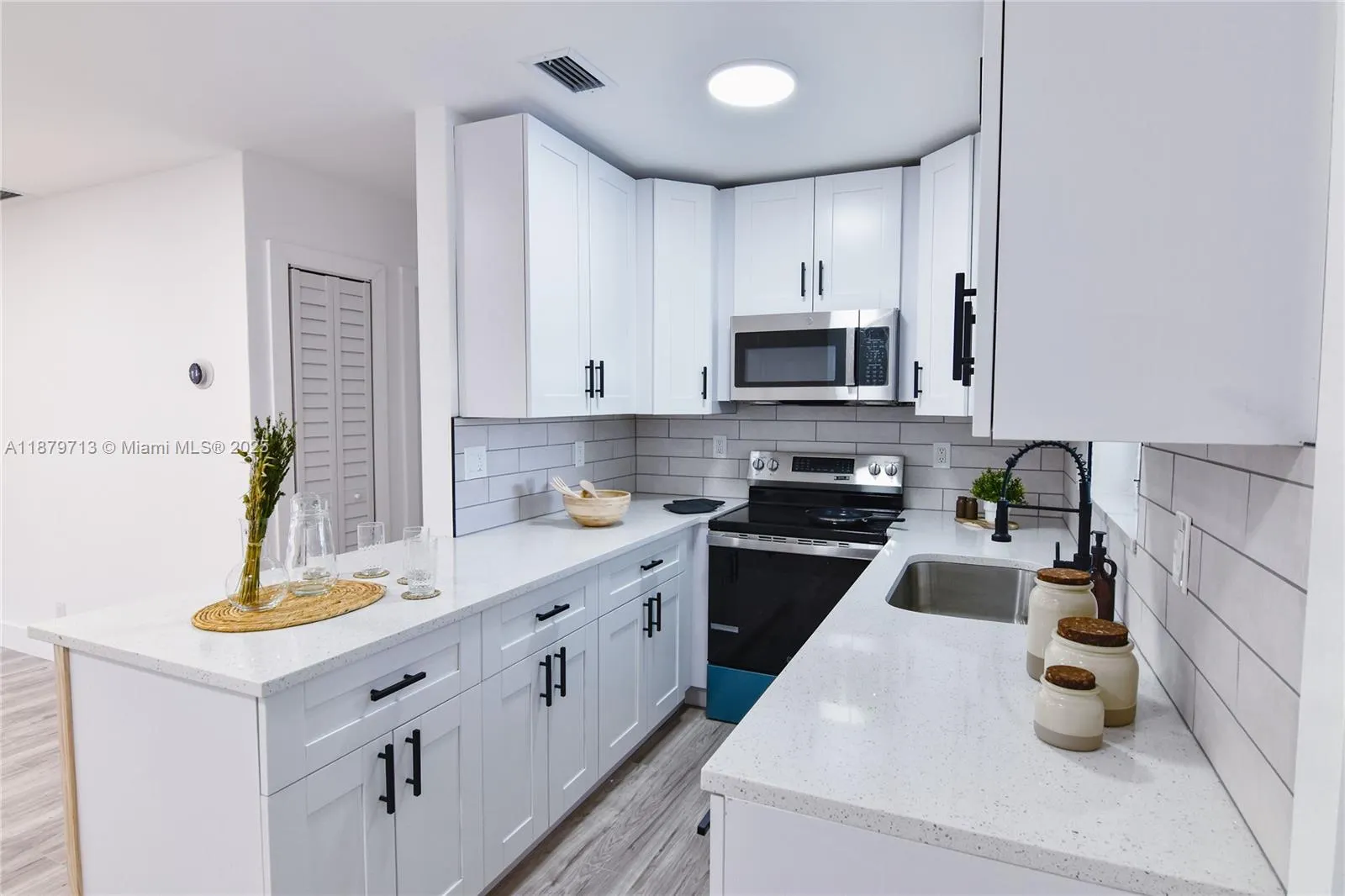 413 SW 22nd Ter
