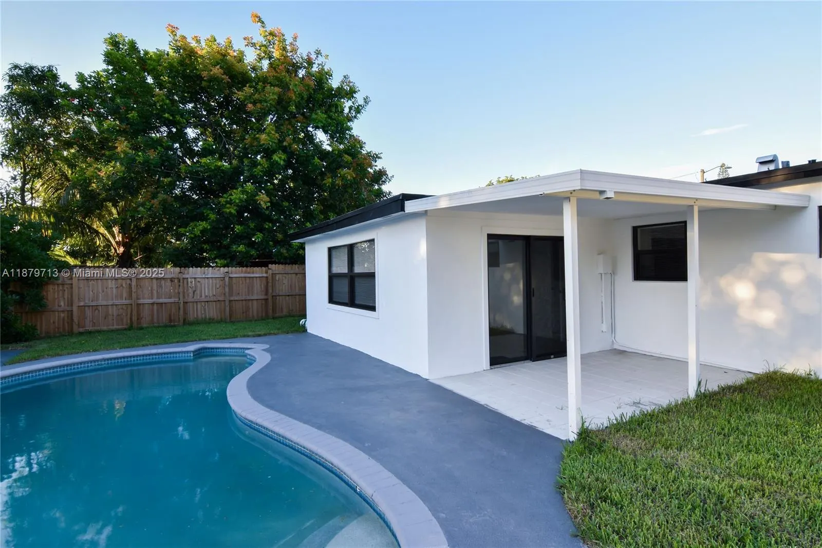 413 SW 22nd Ter