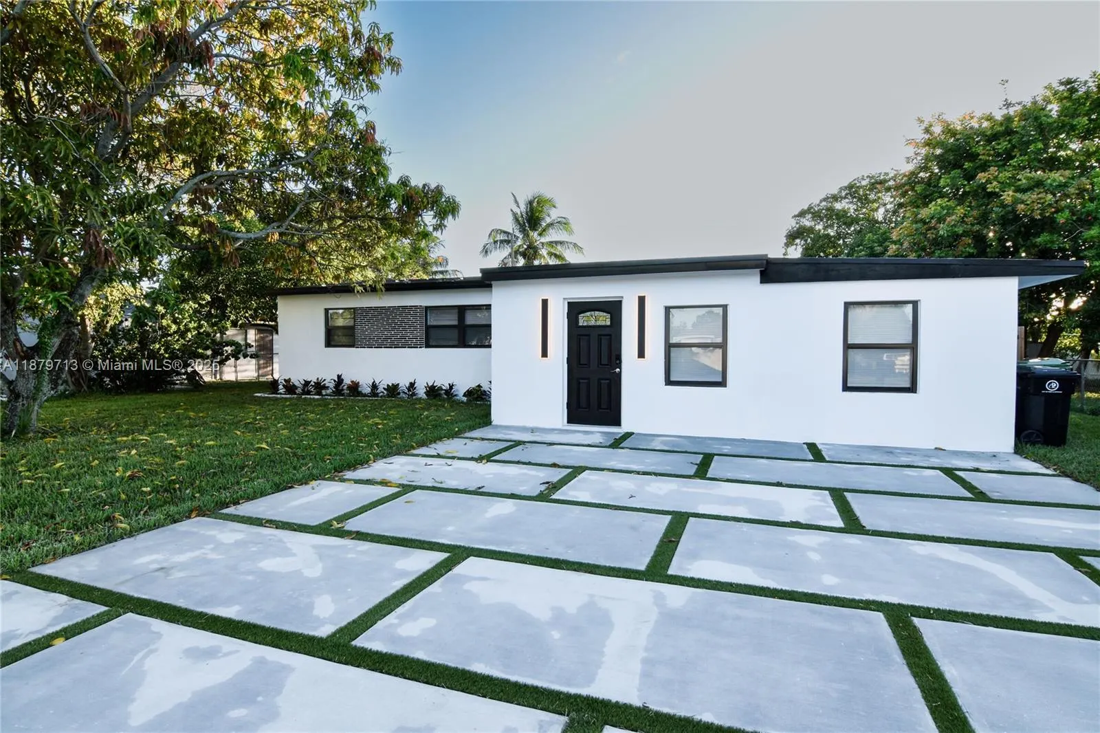 413 SW 22nd Ter