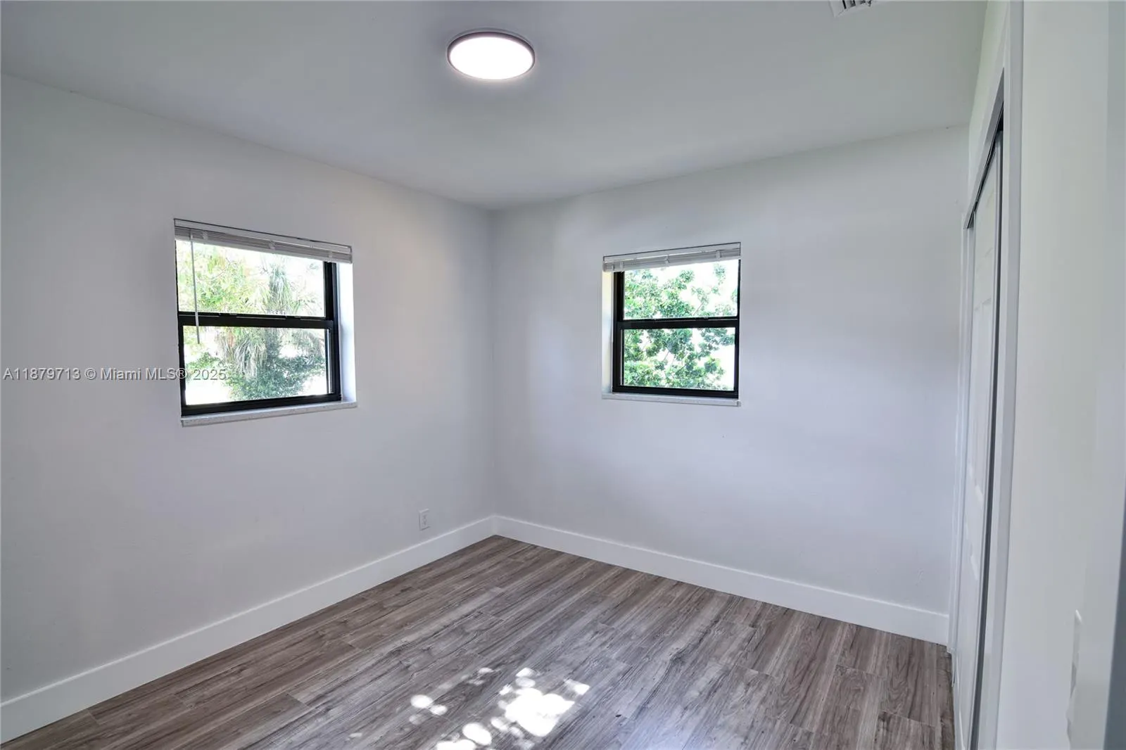 413 SW 22nd Ter
