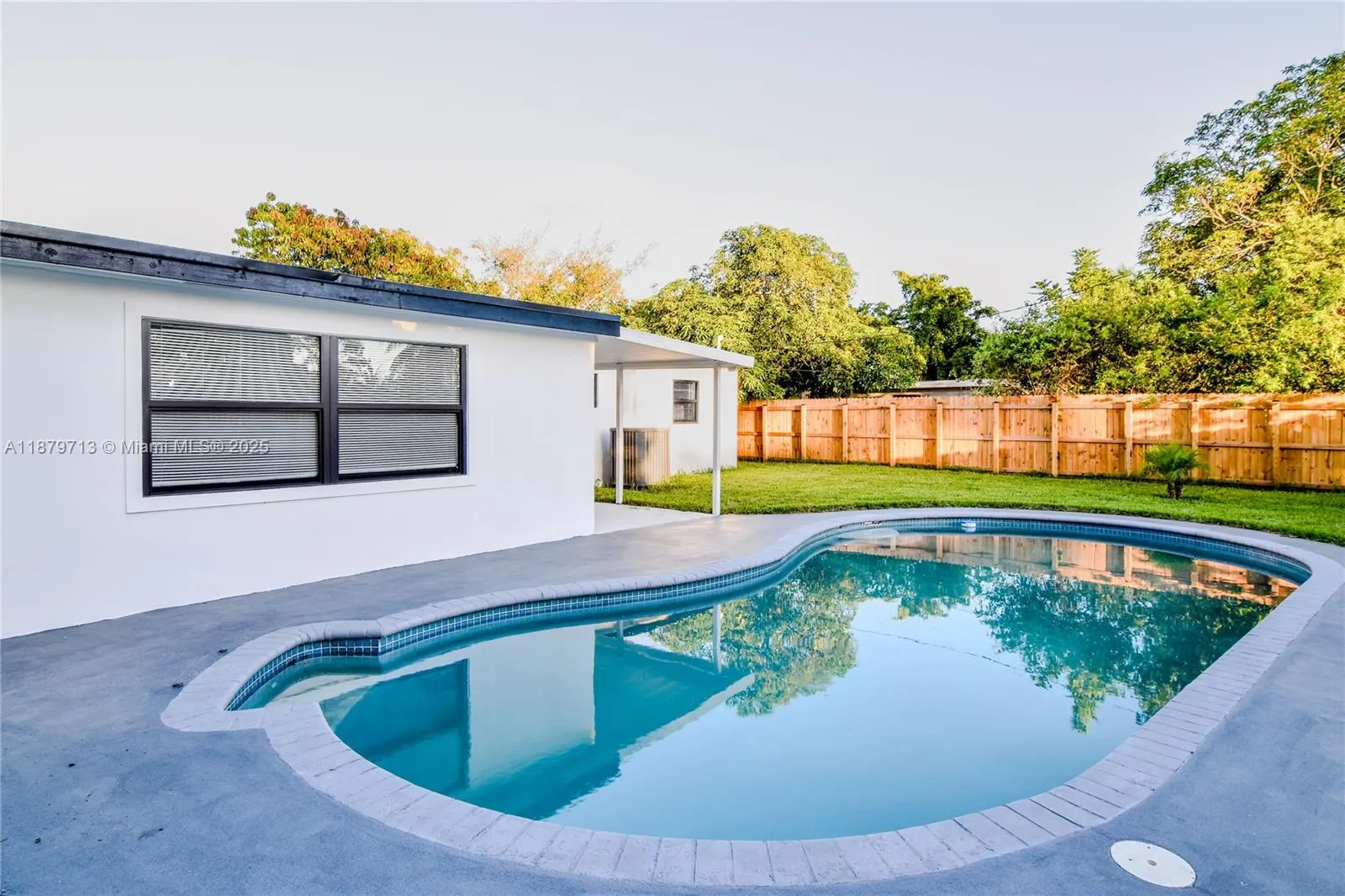 413 SW 22nd Ter