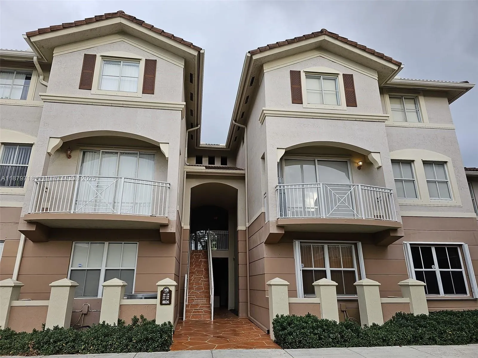 8826 W Flagler St, #217