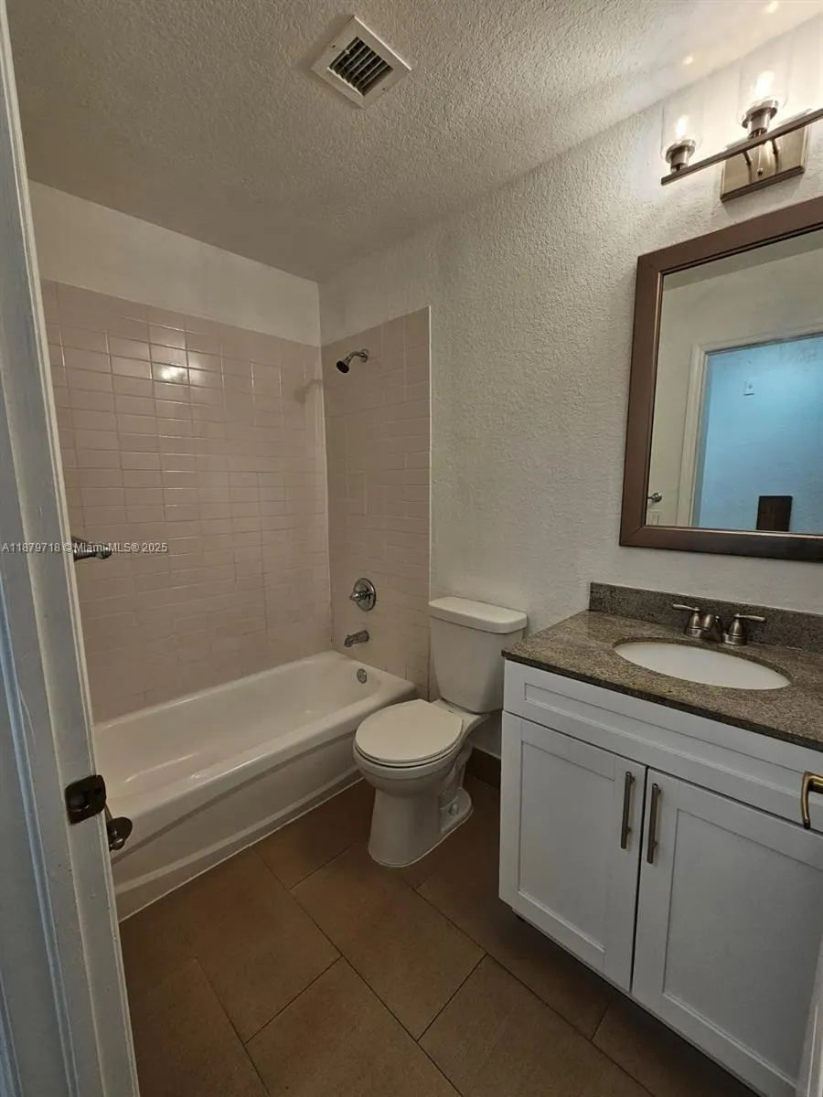 8826 W Flagler St, #217