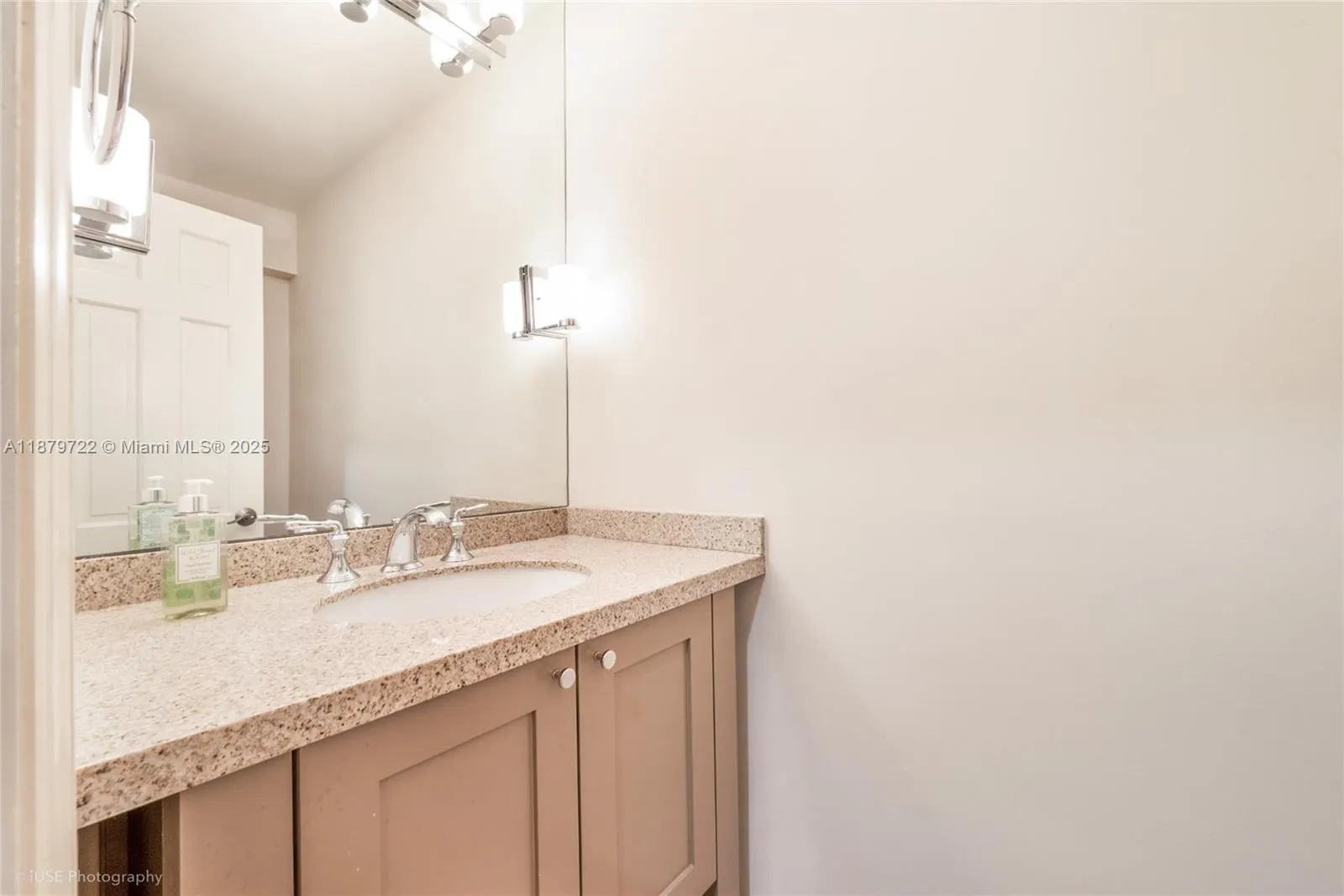 1265 S Alhambra Cir