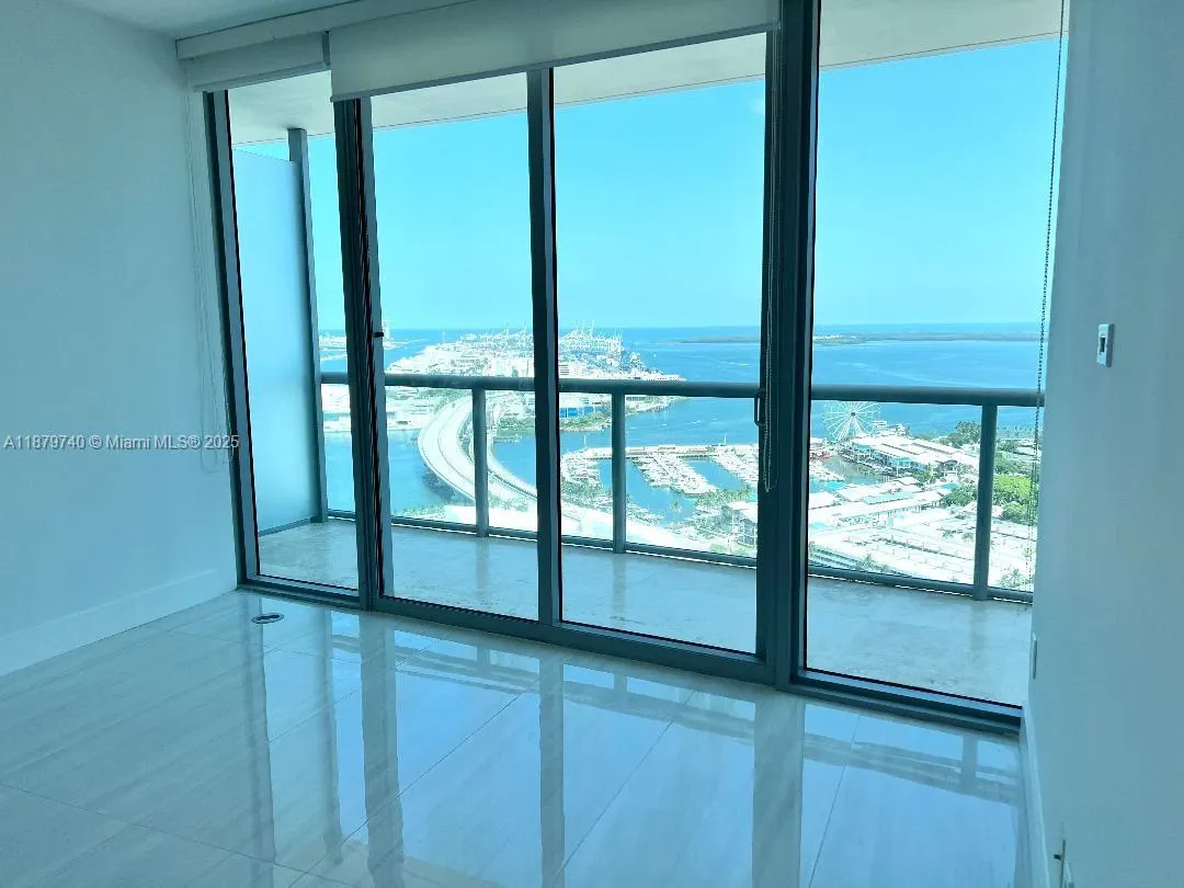 888 Biscayne Blvd, #3703