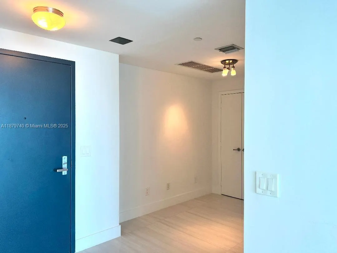 888 Biscayne Blvd, #3703