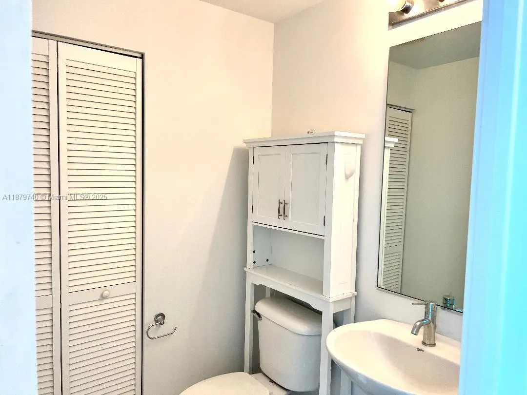888 Biscayne Blvd, #3703