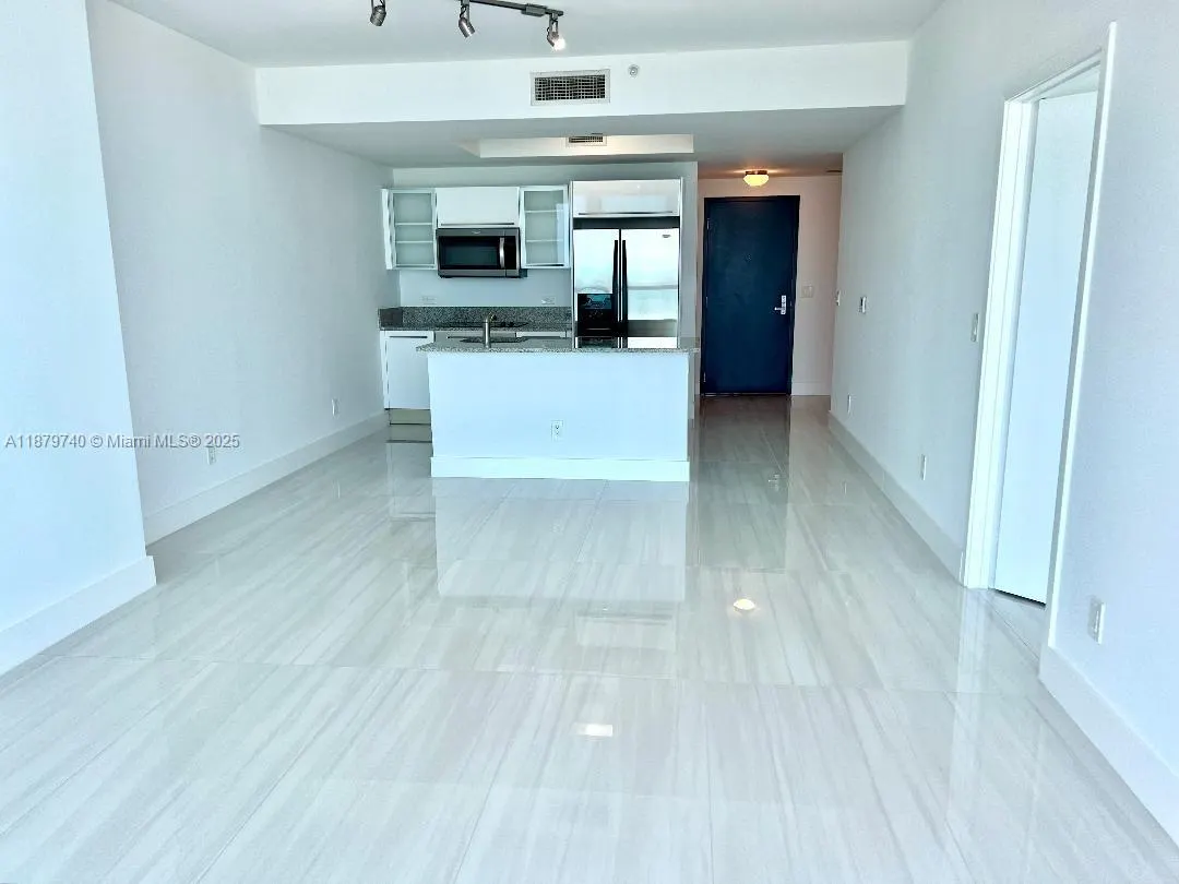 888 Biscayne Blvd, #3703
