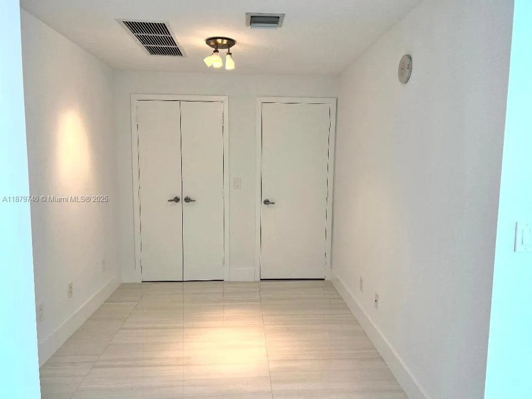 888 Biscayne Blvd, #3703