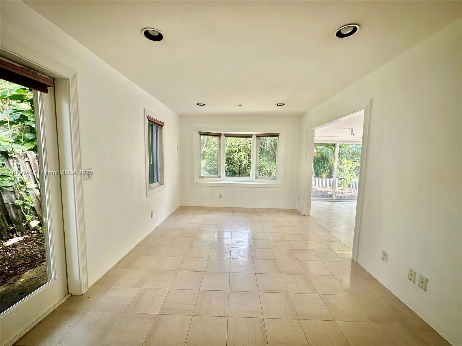22 SE 11th St, #22
