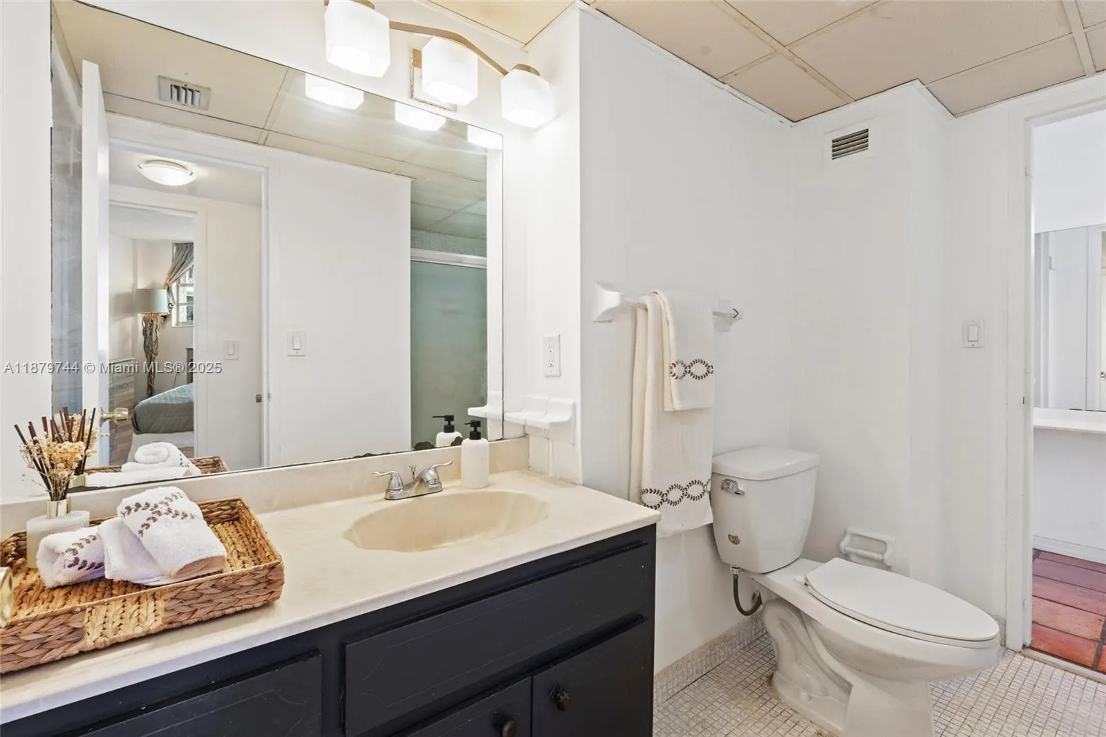 800 West Ave, #831