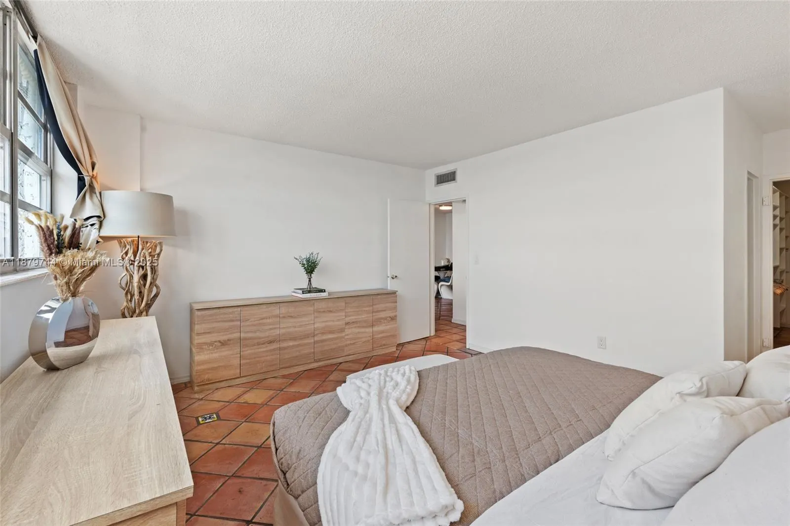 800 West Ave, #831