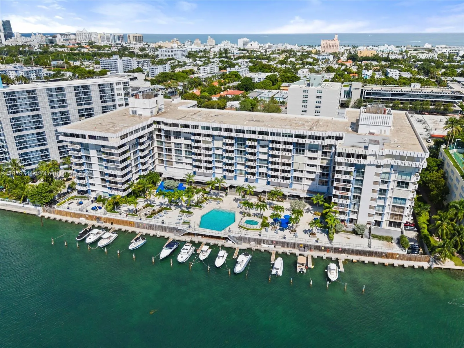 800 West Ave, #831