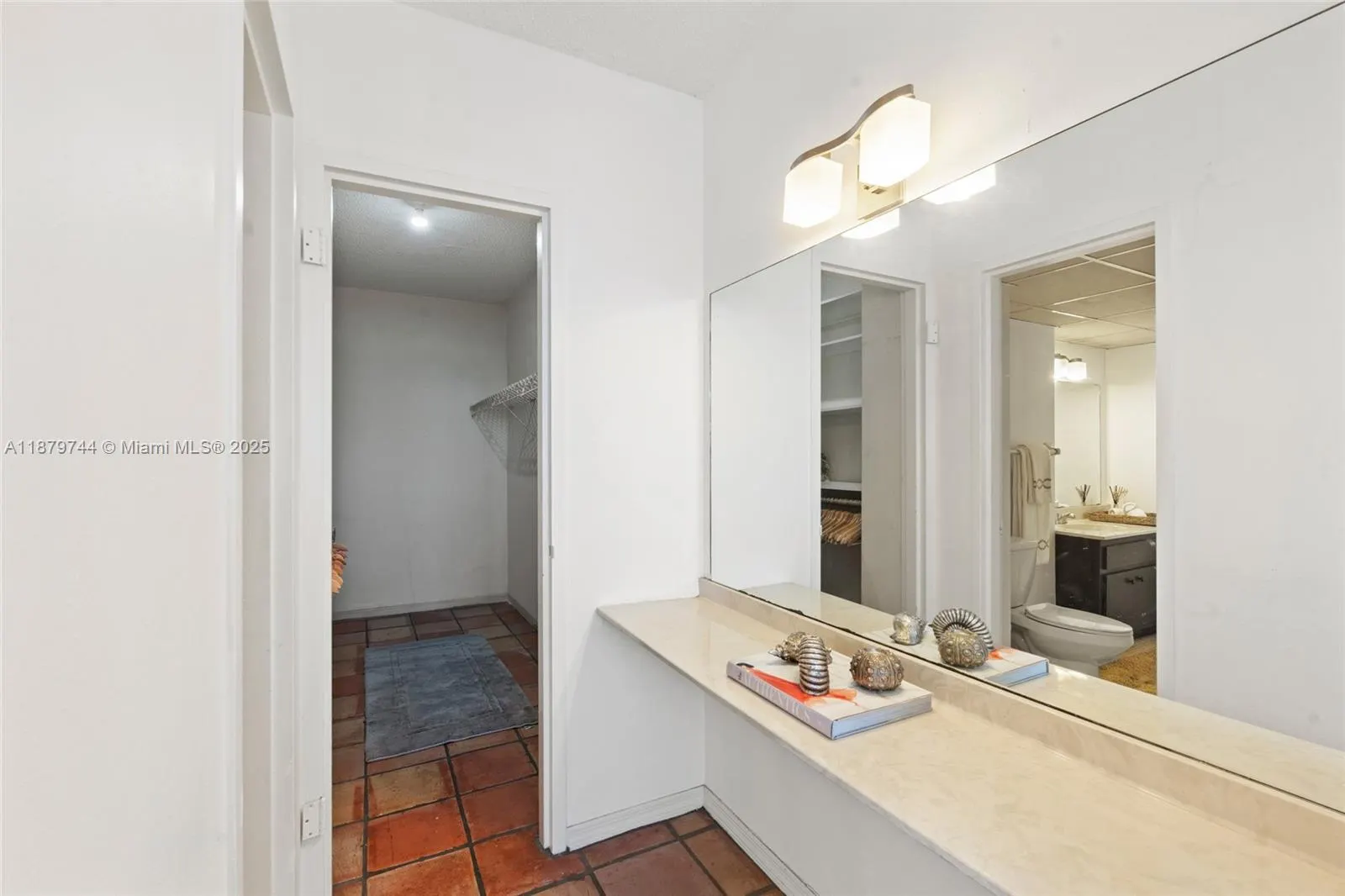 800 West Ave, #831