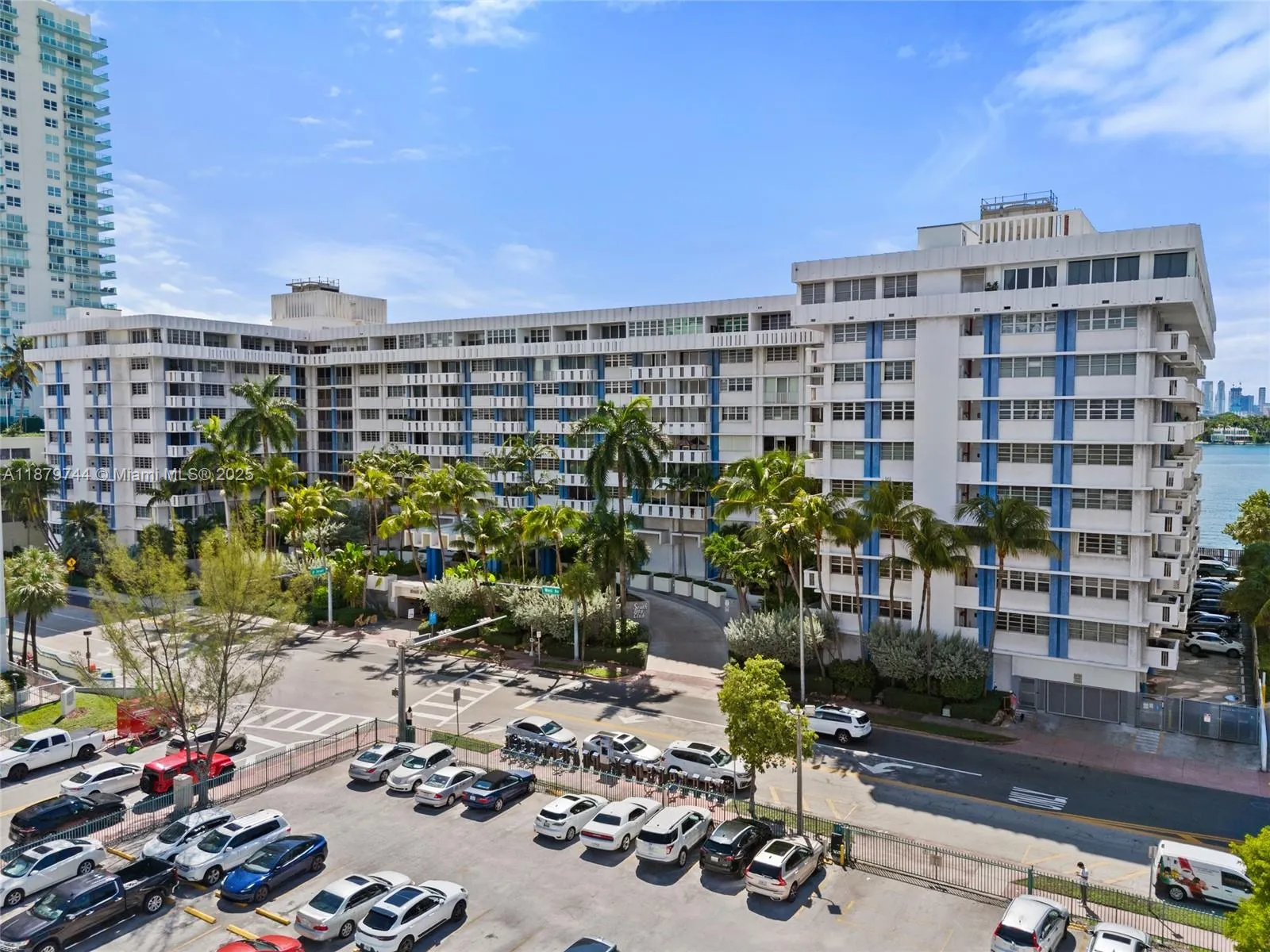 800 West Ave, #831