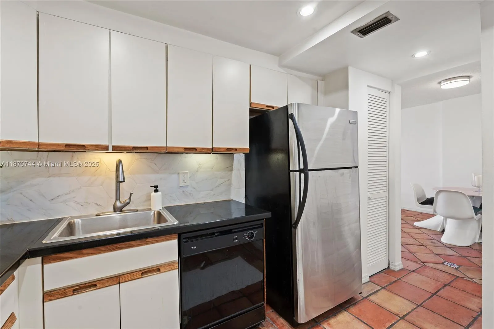 800 West Ave, #831