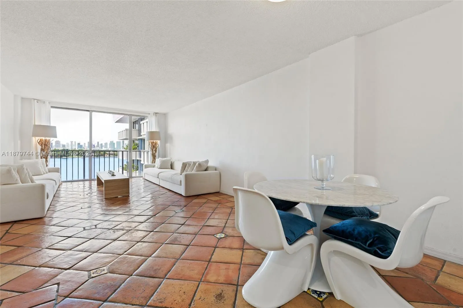 800 West Ave, #831