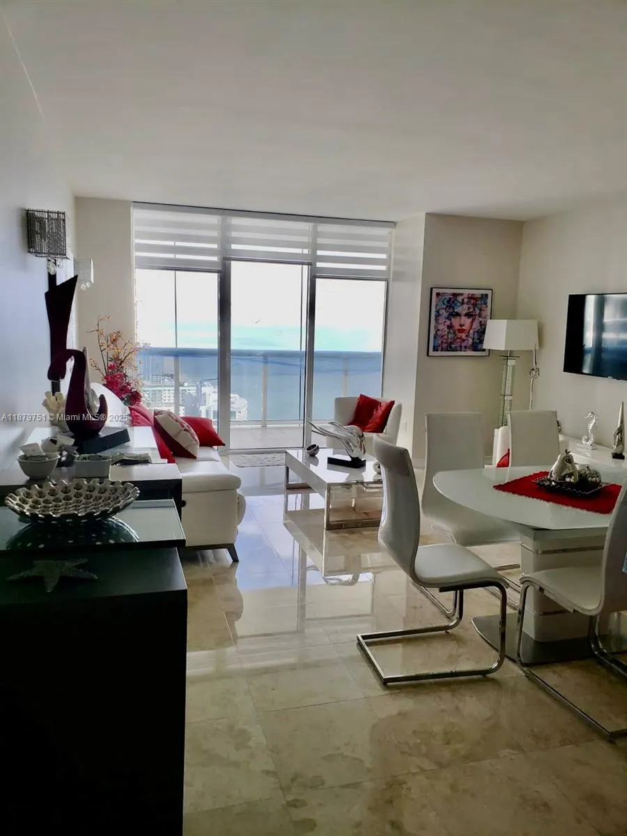 1830 S OCEAN DR, #3910