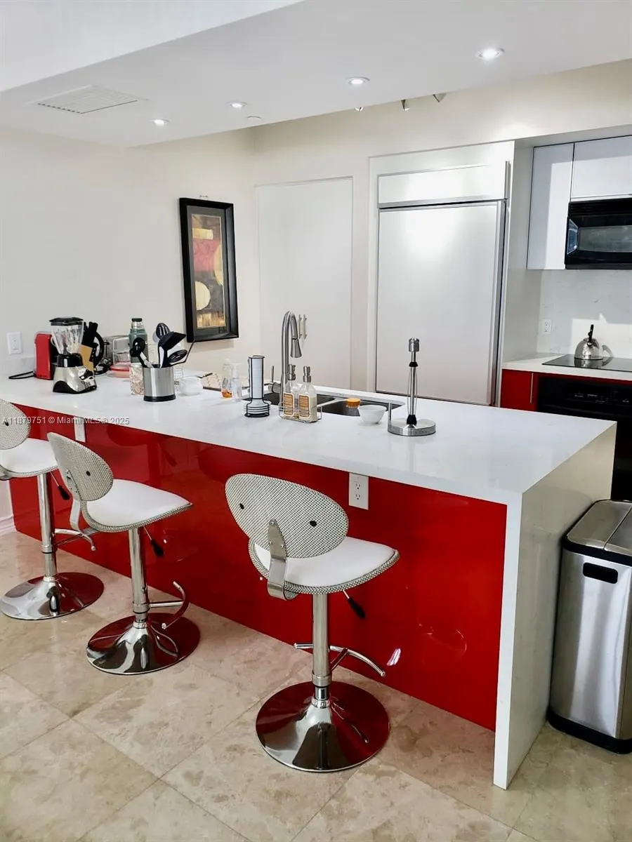 1830 S OCEAN DR, #3910
