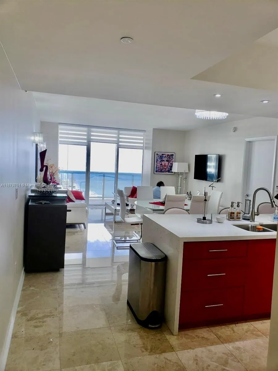 1830 S OCEAN DR, #3910