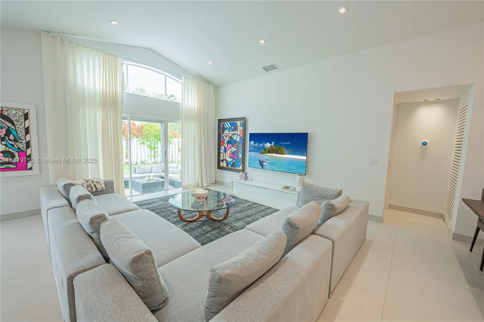 3380 SW 50th St