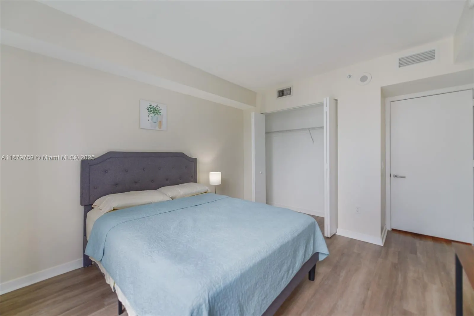 31 SE 6th St, #1807