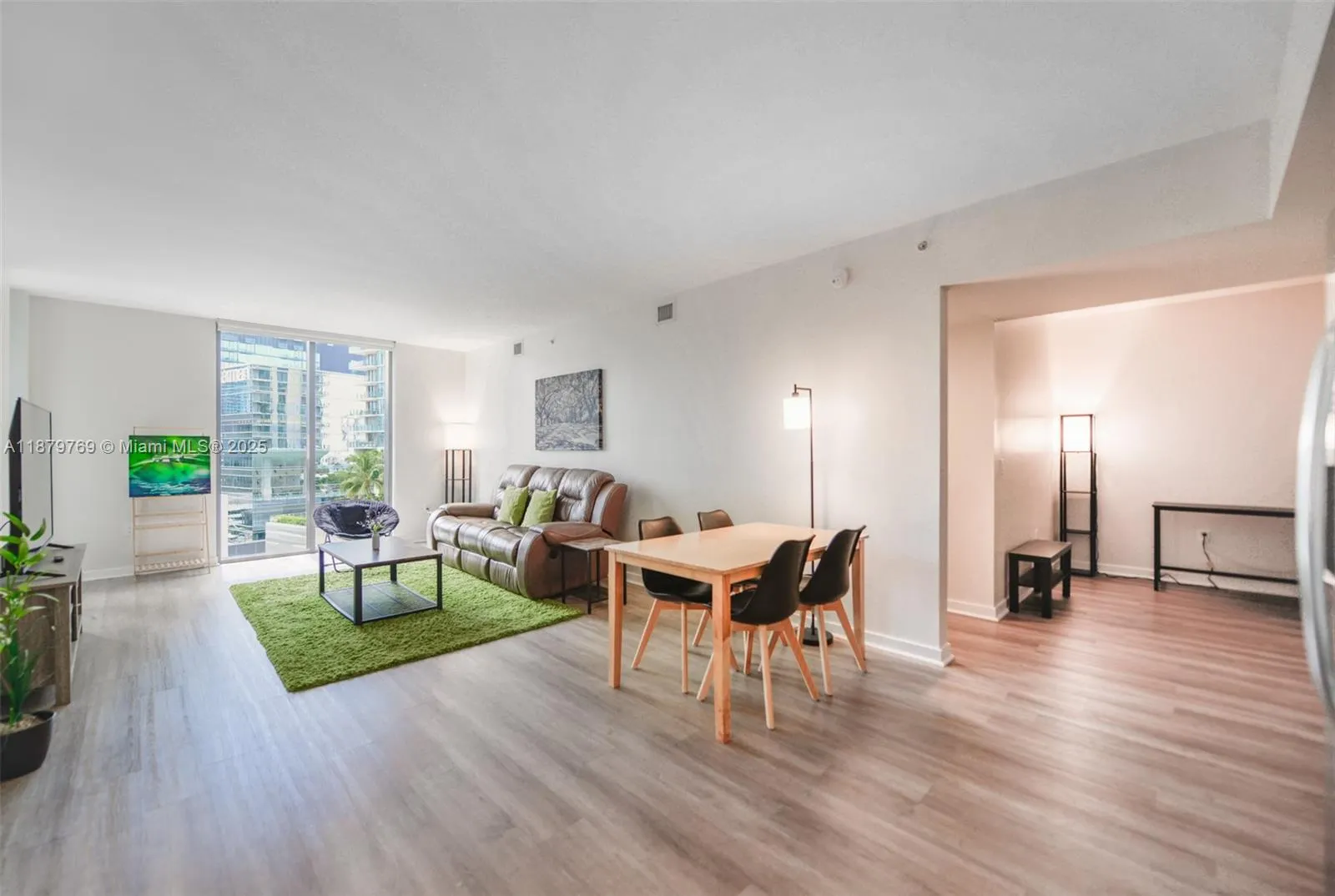 31 SE 6th St, #1807