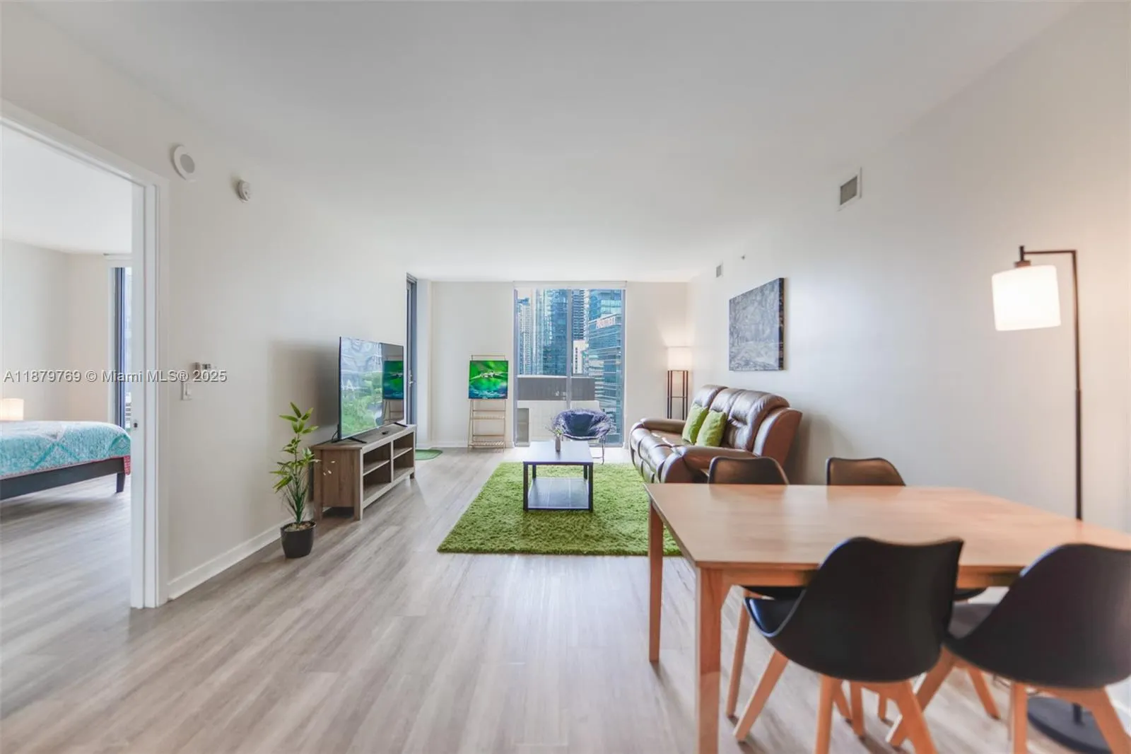 31 SE 6th St, #1807