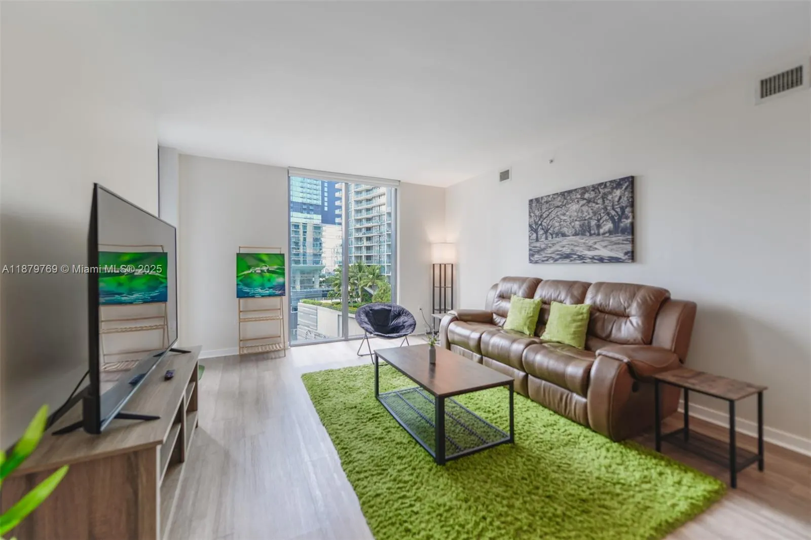 31 SE 6th St, #1807