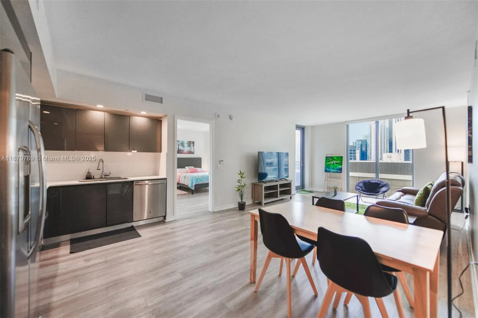 31 SE 6th St, #1807