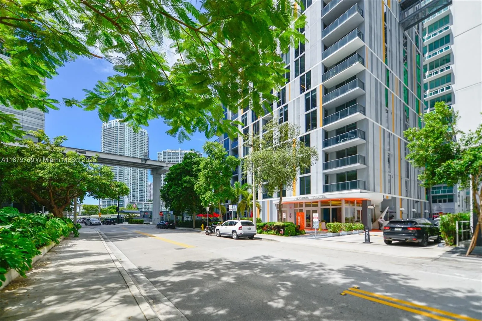 31 SE 6th St, #1807