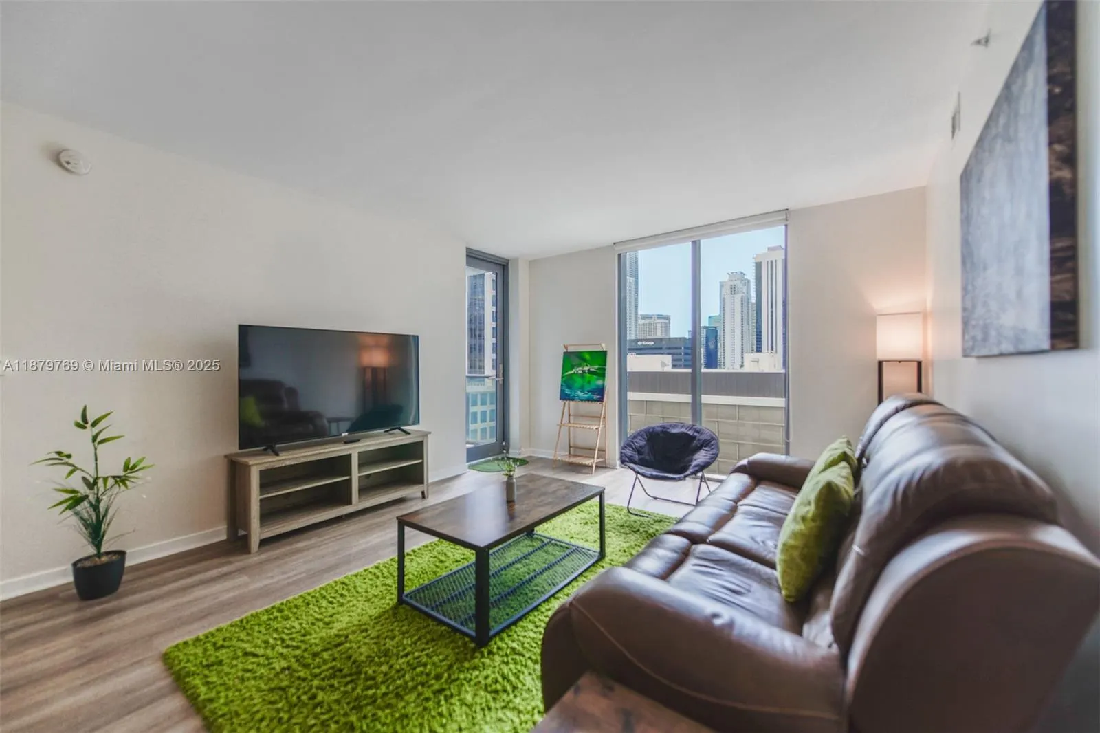 31 SE 6th St, #1807