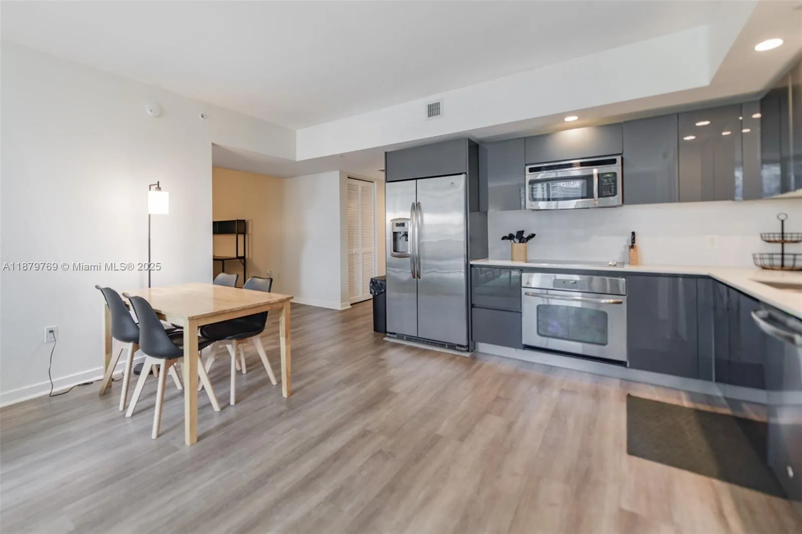 31 SE 6th St, #1807