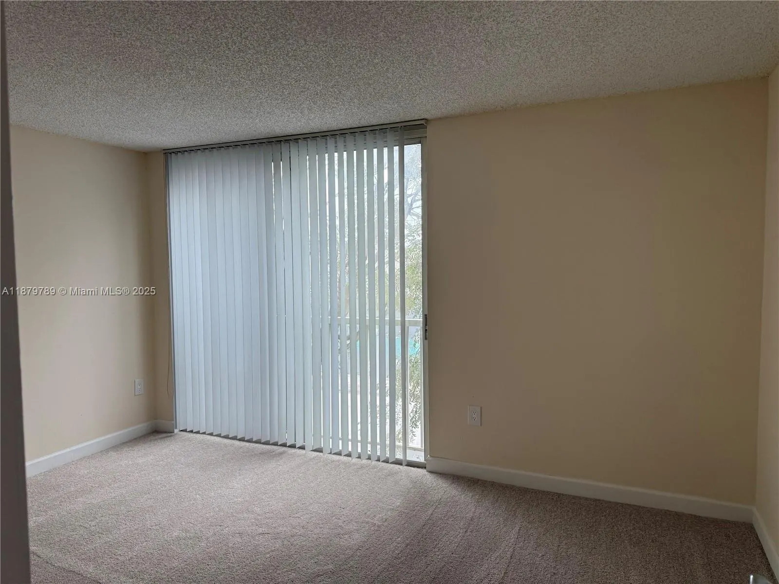 915 NW 1st Ave, #LTH112
