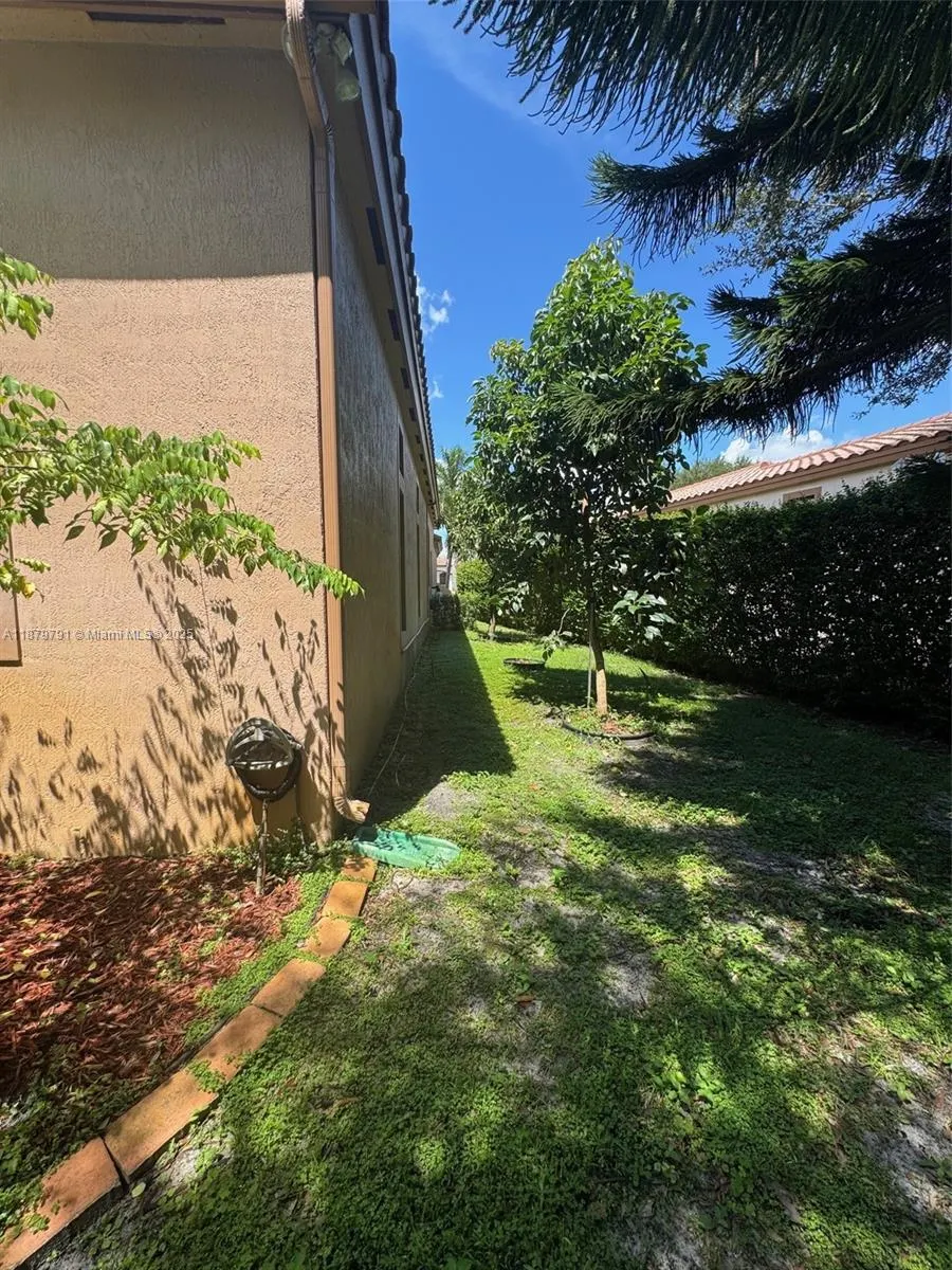 3445 NW 87th Ave