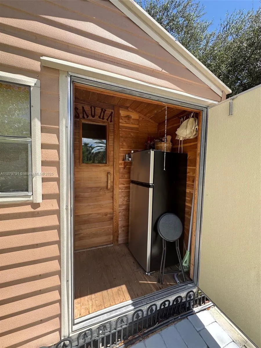 3445 NW 87th Ave