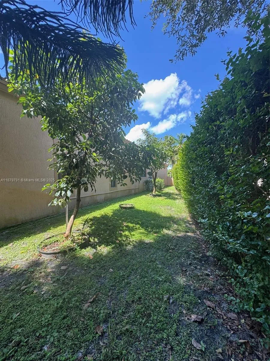 3445 NW 87th Ave