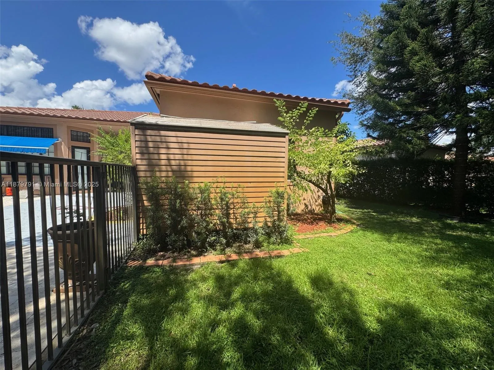 3445 NW 87th Ave
