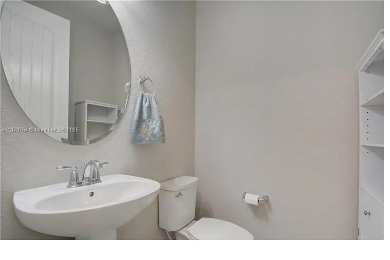 1422 Silk Oak Dr