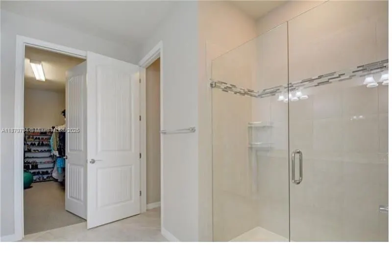1422 Silk Oak Dr