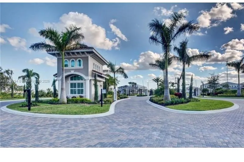 1422 Silk Oak Dr